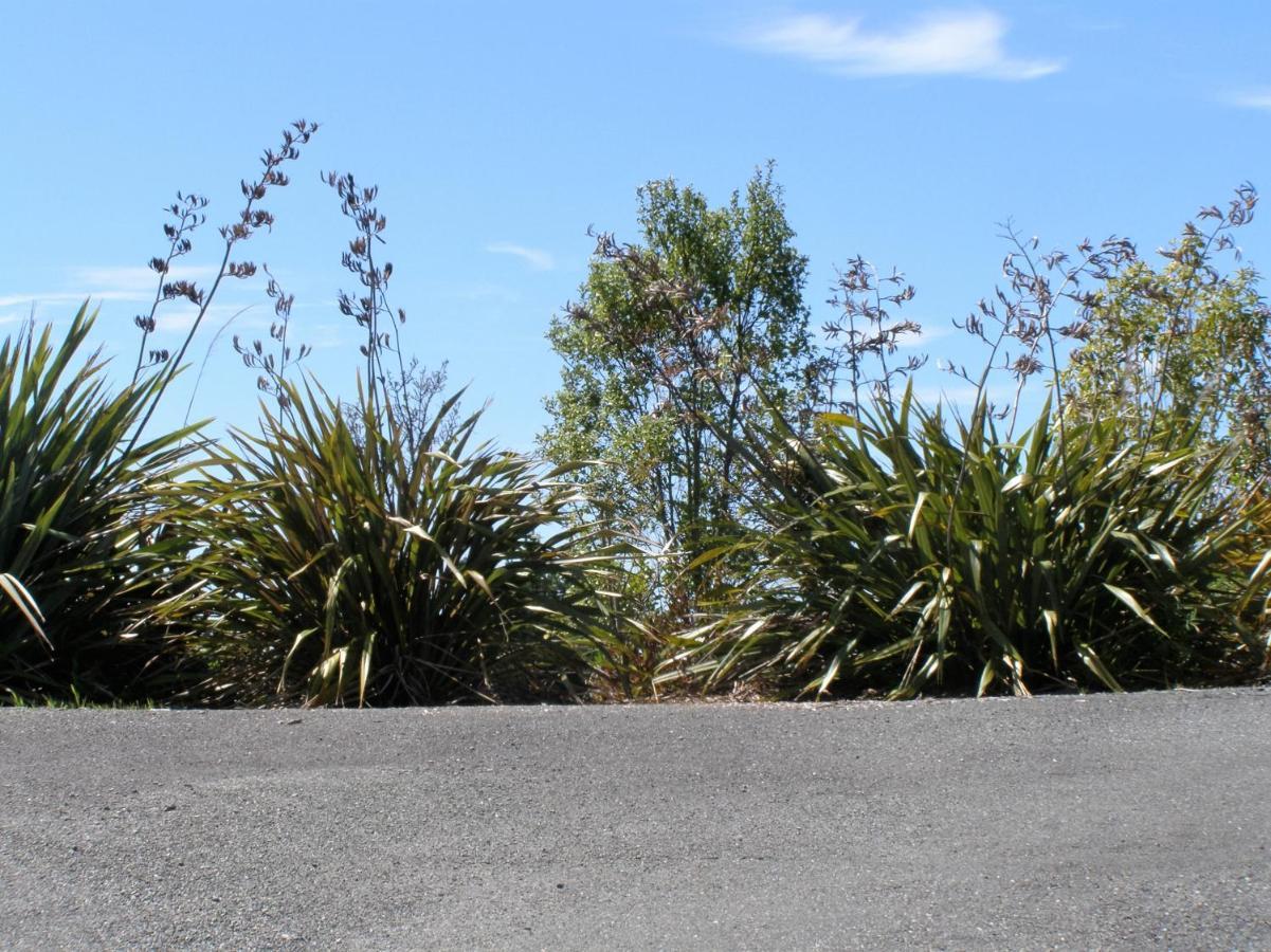 2 Views At Tasman Bed & Breakfast Exterior photo